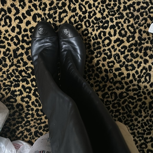 Dark navy, black cap toe authentic Chanel real leather boots - Picture 2 of 10